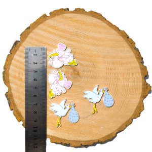 اتیکت نوزادی چوبی طرح لک لک